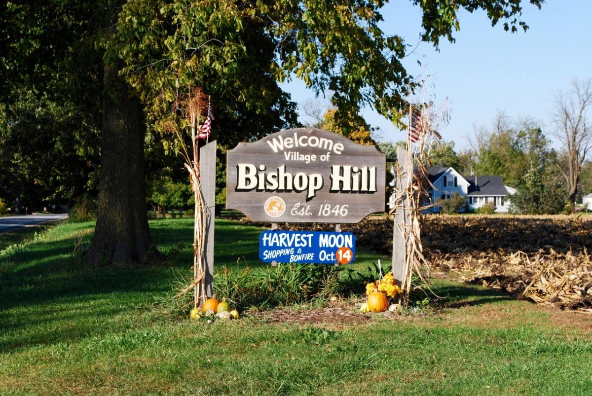 bishop hill illinois welcome sign